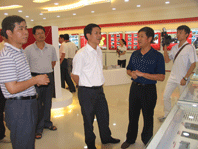 南平市委副書(shū)記黃福清、市委常委統(tǒng)戰(zhàn)部部長(zhǎng)黃健平一行視察虹潤(rùn)公司